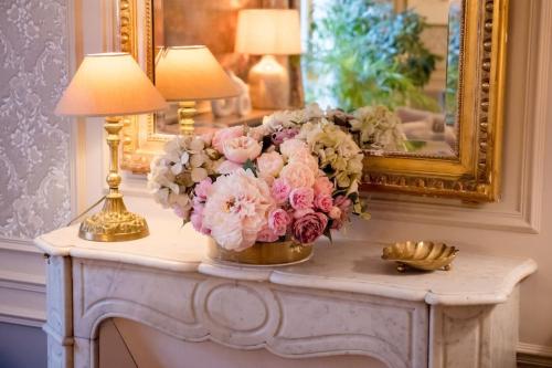 Elegant luxury private apartment by Eiffel Tower, París (foto 2)