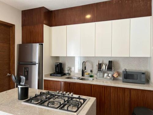 Modern 3 bedroom Private home with Aircondition in Zapotlanejo, Mexico
