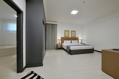 Superior Suite image 3