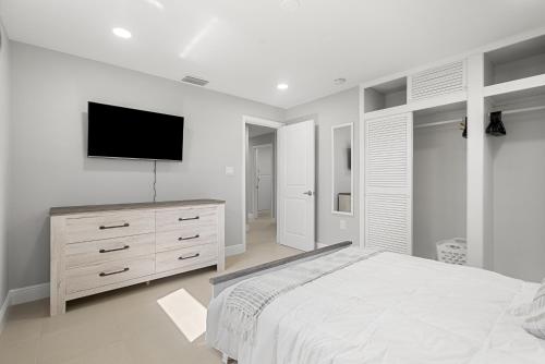 3/2 Close to Beach Pet Friendly in Fort Pierce, USA