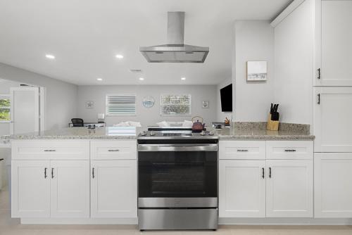 3/2 Close to Beach Pet Friendly in Fort Pierce, USA