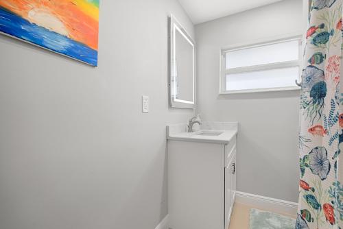 3/2 Close to Beach Pet Friendly in Fort Pierce, USA
