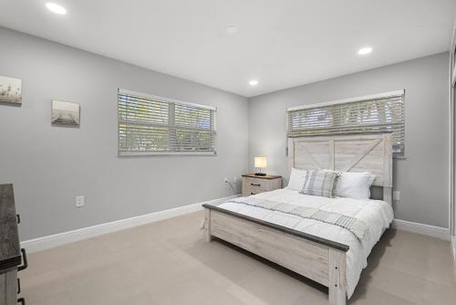 3/2 Close to Beach Pet Friendly in Fort Pierce, USA