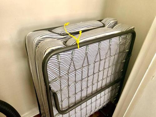 Travel workers-2br1ba -3 beds-welcome Oval & xAI thumb 4