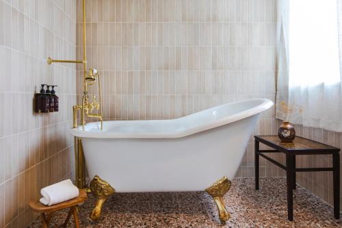 設施, Eastwind Hotel Lake Placid in 普萊西德湖市中心