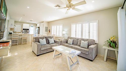 七里灘公寓式酒店 (Seven Mile Beach Resort) in 大開曼島