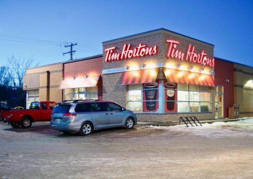 Large 1-bedroom Condo l Downtown l WiFi & Smart TV in Moose Jaw (SK)