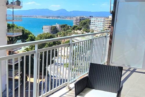 Large apartment in front of the beach! WithParking