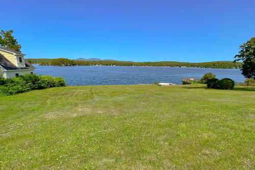 Winnisquam Lake Retreat in Tilton, USA