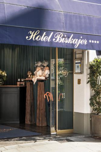 Hotel Biskajer by CW Hotel Collection - Tap to explore photos