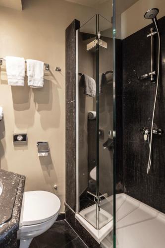 Budget Double Room image 5