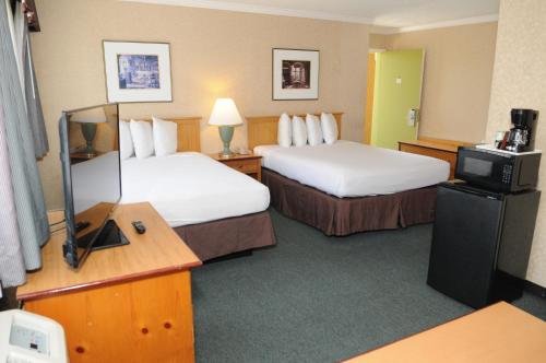 Civic Center Motor Inn - image 12