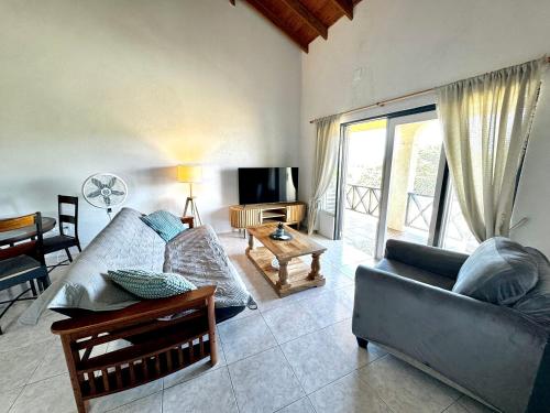 Lailamar Villa, Ocean view & Pool - Entire Villa