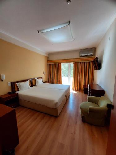 Petrus Hotel - image 2