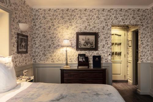 Heritage Room image 9