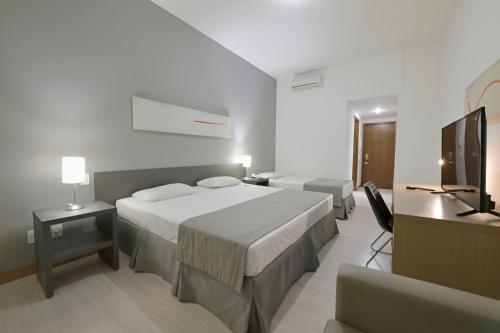 1 double bed, 1 twin bed