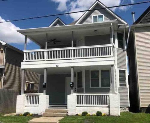 Housepitality - Franklinton Farmhouse- 4 Bedrooms in Franklinton