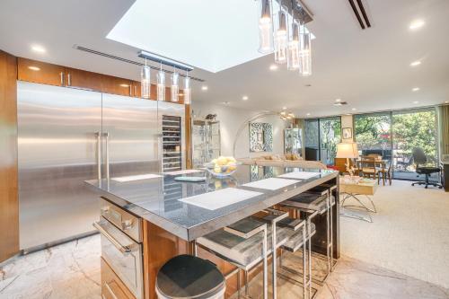 Palm Springs Condo 3 Fenced Patios, Pool Access in Palm Springs, USA