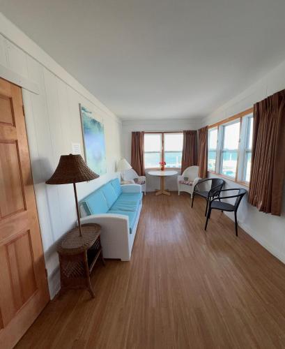 Buccaneer Quarters and Suites – Marathon, FL