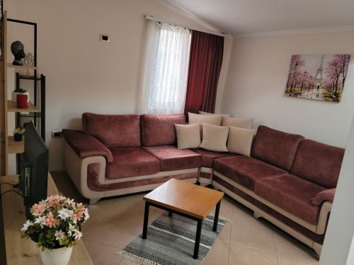 Gledis Apartment Tirana - Panoramic City Terrace, Tirana (photo 9)