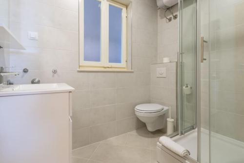 Bright And Light Apartments