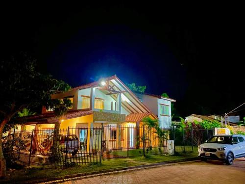 HOSTAL AMBORO