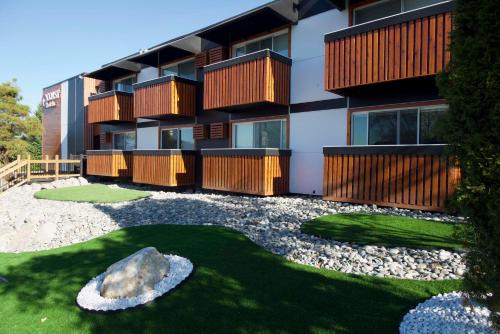 Coast Metro Vancouver Hotel in Burnaby, Canada