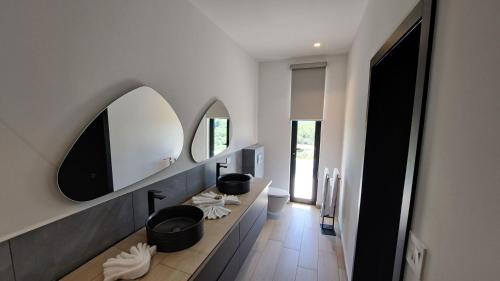 浴室, Hermosa Bay Oceanview Villa in 博卡奇卡