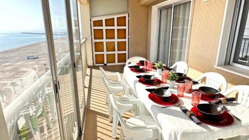 Apartment with Sea View image 2