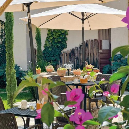 547480799 Hotel Junvay