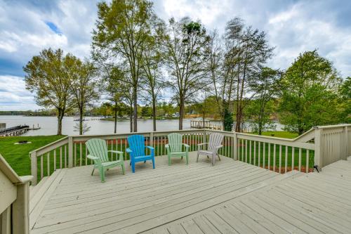 Lakefront Troutman Home with Private Dock and Slip! in Troutman, USA
