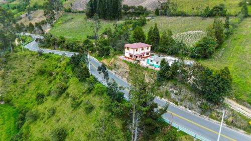 Exterior view, Hostal El Inca in Cotopaxi