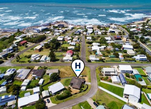 11 Elizabeth - BYO Linen - Ocean Glimpses