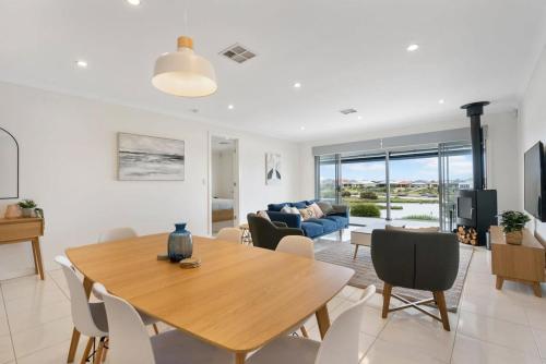 Hindmarsh Island Marina Lifestyle - BYO Linen in Hindmarsh Island