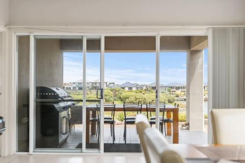 Beautiful Island Blanche Pde Hindmarsh Island - BYO Linen - WiFi in Hindmarsh Island