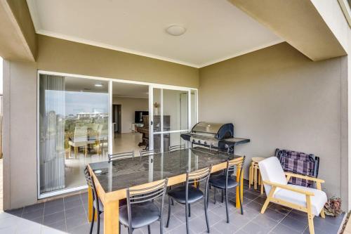 Beautiful Island Blanche Pde Hindmarsh Island - BYO Linen - WiFi