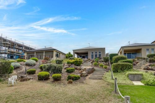 Beautiful Island Blanche Pde Hindmarsh Island - BYO Linen - WiFi in Hindmarsh Island