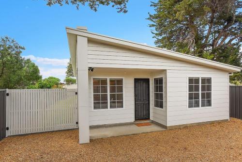 24A Petrel Ave - Wi-Fi - No Linen Included