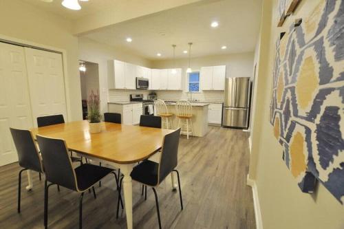 Housepitality - Franklinton Manor - Spacious in Franklinton