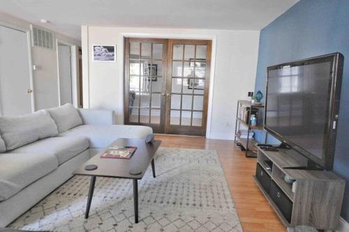 Housepitality - Top Choice Flat - Location in Columbus, USA