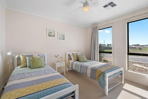 71 Blanche Pde Hindmarsh Island - No Linen Included