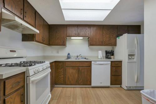 Housepitality - The Gahanna Hideaway in แอลบานีคอมมอนส์