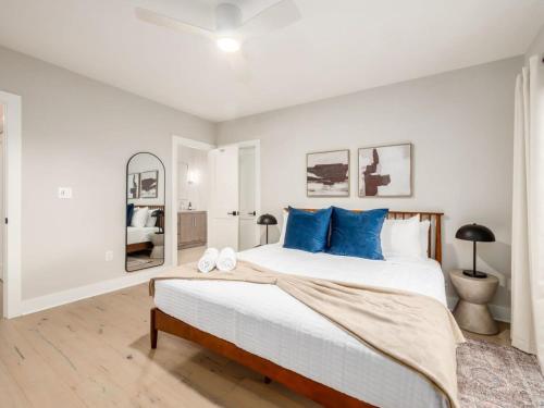 Chateau in the Village - Brand New 3BD 5BA, Columbus (zdjęcie 9)