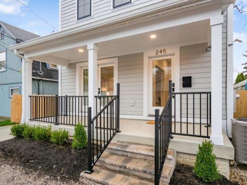 Chateau in the Village - Brand New 3BD 5BA, Columbus (zdjęcie 10)
