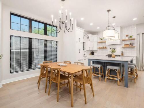 Chateau in the Village - Brand New 3BD 5BA, Columbus (zdjęcie 5)