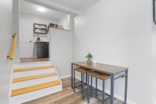 Housepitality - The Restful Studio - Cozy in Newark, USA