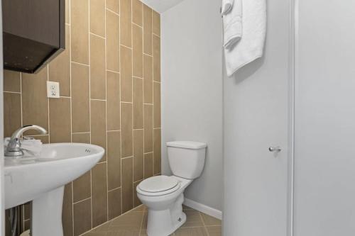 Housepitality - The Restful Studio - Cozy Housepitality - The Restful Studio - Cozy