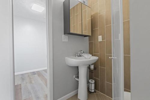 Housepitality - The Restful Studio - Cozy Housepitality - The Restful Studio - Cozy