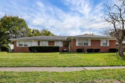 Housepitality - The Gahanna Ranch - 3 BR - Airport