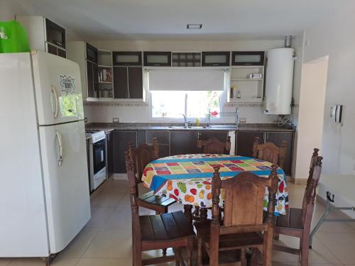 Casa con piscina y parque en Salta , zona aeropuerto near Martín Miguel de Güemes International Airport